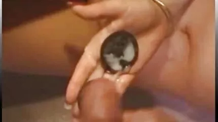 får hendes dansk amatør sex fisse kneppet med en rød pik på V