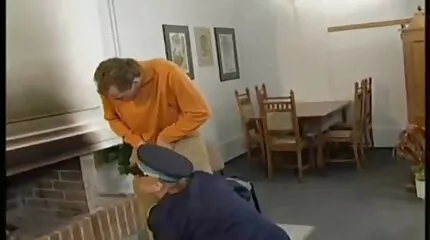 Emily har dansk debut sex en uforglemmelig morgen køn med to mænd.