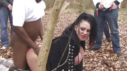 Fuck dansk amatør par med en mand, der lægger mærke til ham for en handjob.