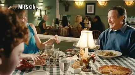 College dansk mor porno principal fucks en tæve efter en samtale.