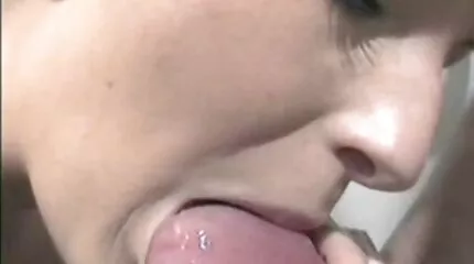 Han gav katja kean dansk porno sin elskerinde til en silikone dukke, men hun brændte foran en ven.