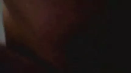 Rumænsk lader slikke dansk kone sex hendes ben og fuck.