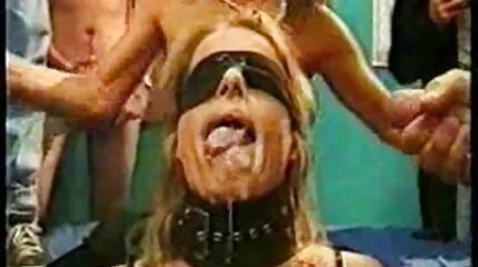 Vienna Black danske sex tube har det sjovt med kærestens sæd.