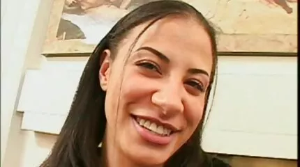 Tyv fucked dansk porno denice unge værtinde.