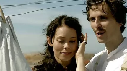 Petra dansk trekant sex Blair giver naturalist hendes hår kusser.