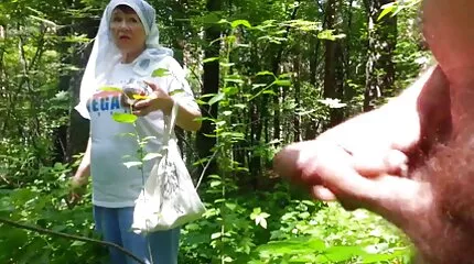 Tøs har det sjovt med tysk sex en fyr pik.