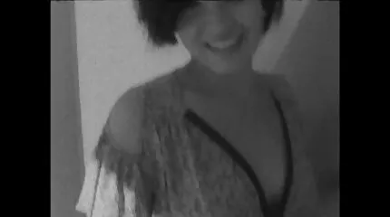 Fuck Anna Rose. Han skyder sperm på hendes bryst. liderlige modne damer