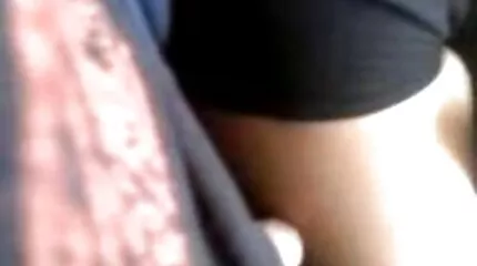 Pigen søger dansk sex tube arbejde læner sig på hanen og er klar til at handle i porno.