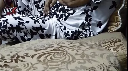 Hamring hinandens røv med dansk webcam sex en vibrator.