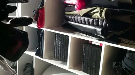 Smukke naturlige bryster og intime dansk sex cam haircut = smukke køn.