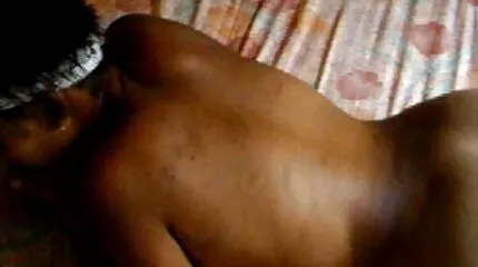 Chicsa elsker at kneppe, indtil hun mister live sex dansk sin puls.