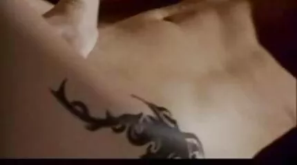 Nøgen med store naturlige bryster fingering fisse. moden dansk sex