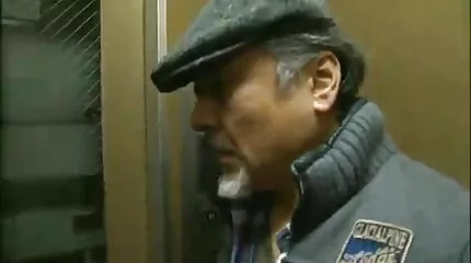 Kokken sex cam dansk knepper russisk pige.